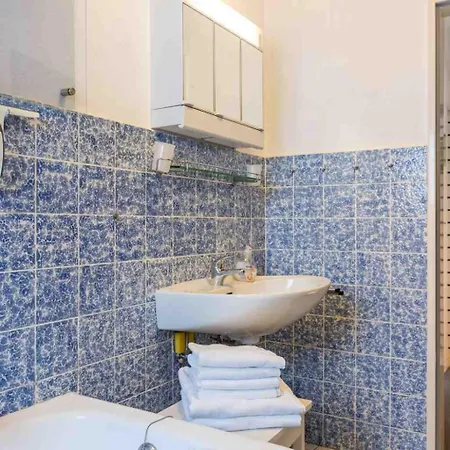 Wohnung Og Links Id 272 *